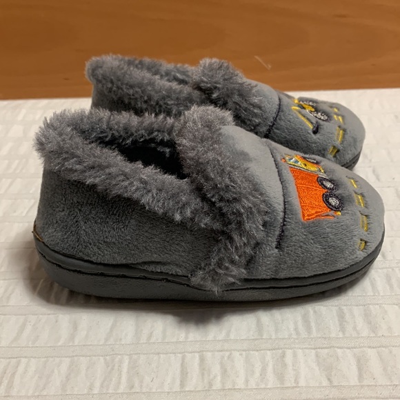 Sz S (5-6) Construction-Themed Toasty Slippers - Picture 3 of 6